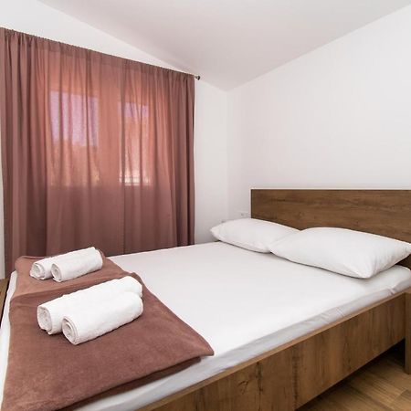 Apartmani Monika Zaboric Exteriör bild