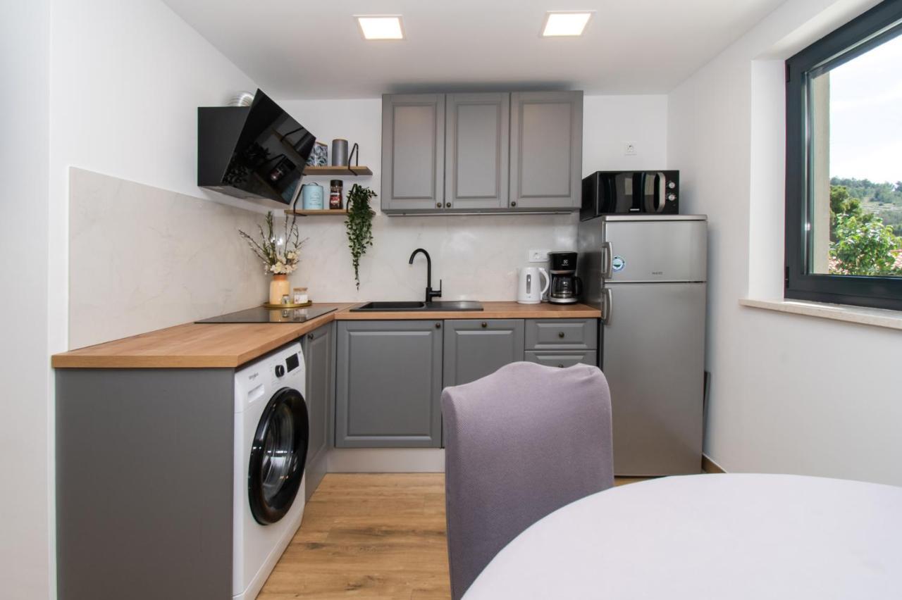 Apartmani Monika Zaboric Exteriör bild