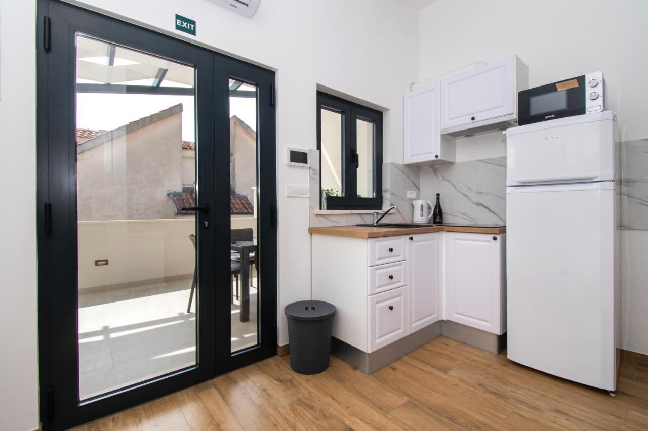 Apartmani Monika Zaboric Exteriör bild