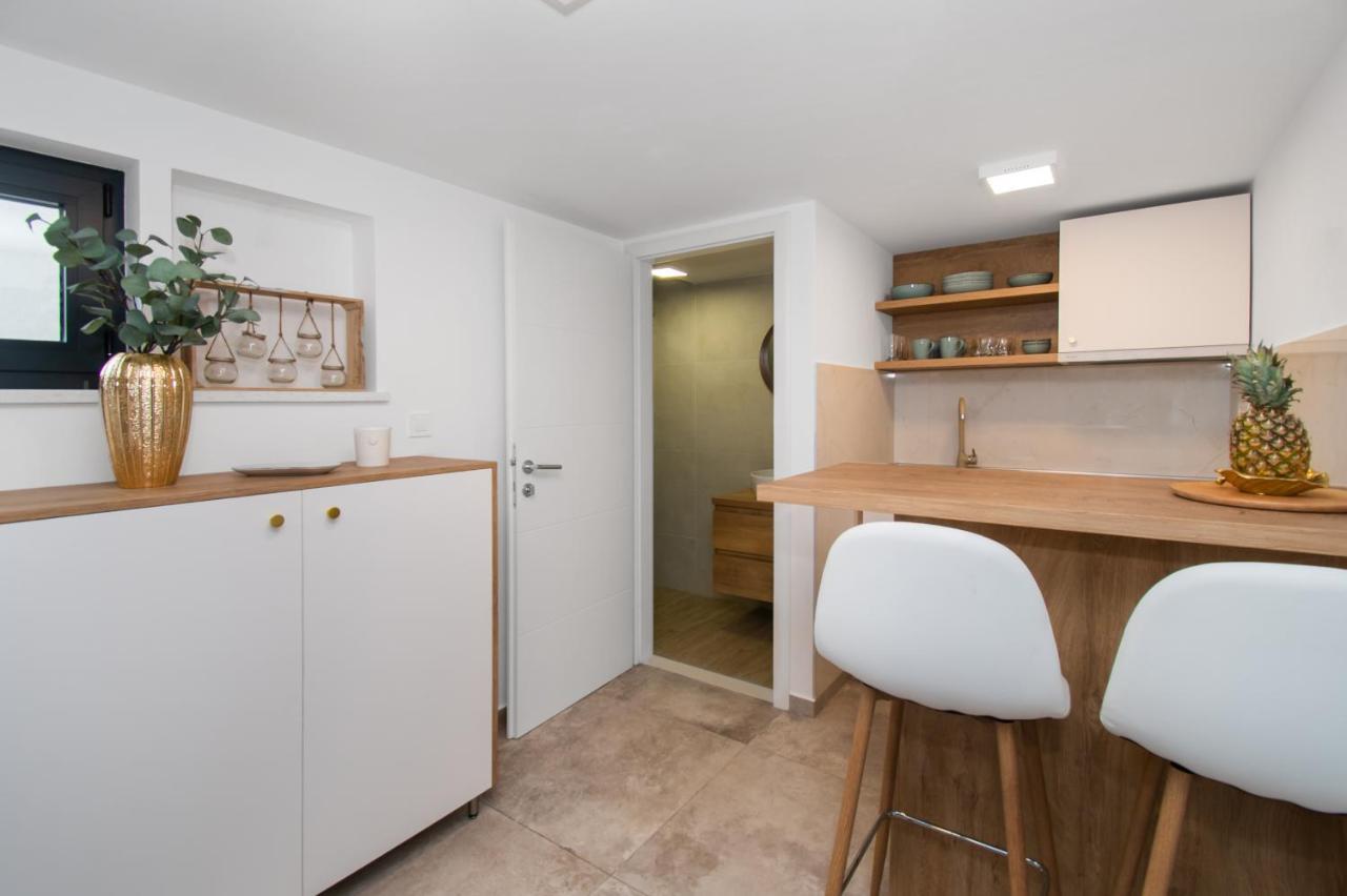 Apartmani Monika Zaboric Exteriör bild