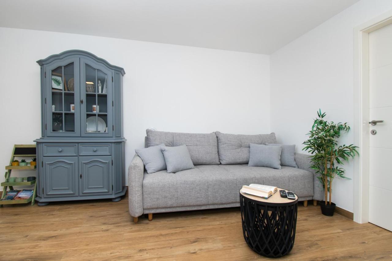Apartmani Monika Zaboric Exteriör bild