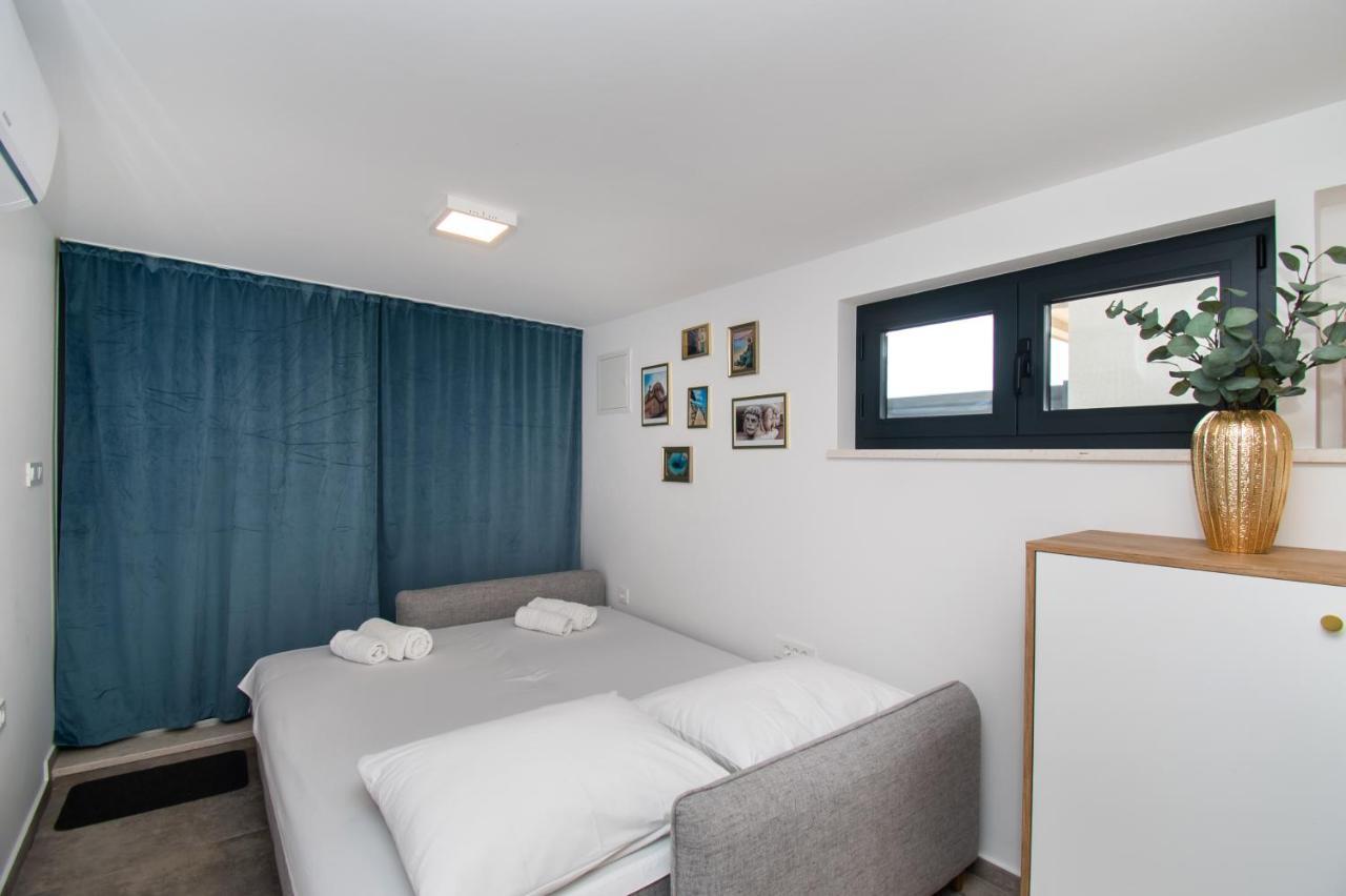 Apartmani Monika Zaboric Exteriör bild