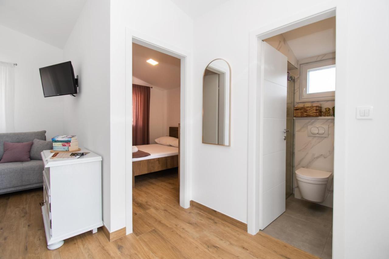 Apartmani Monika Zaboric Exteriör bild