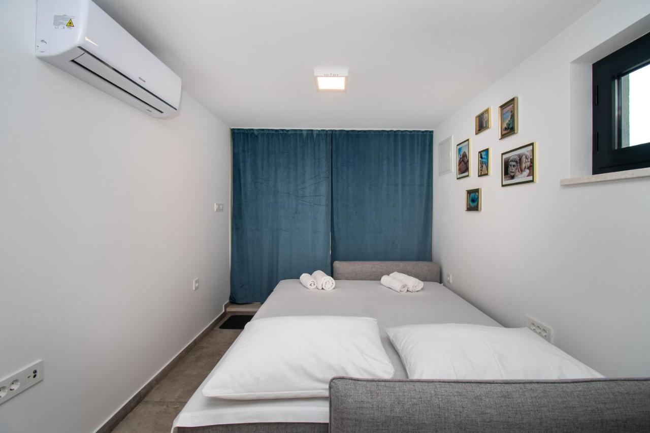 Apartmani Monika Zaboric Exteriör bild