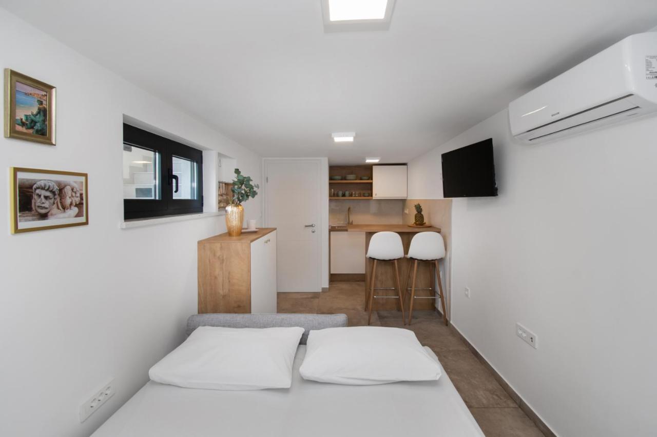 Apartmani Monika Zaboric Exteriör bild