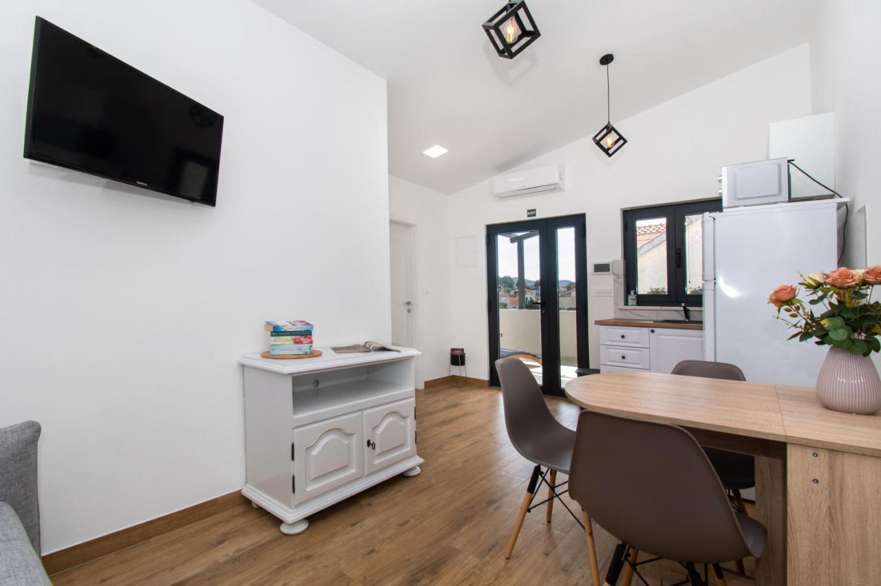 Apartmani Monika Zaboric Exteriör bild